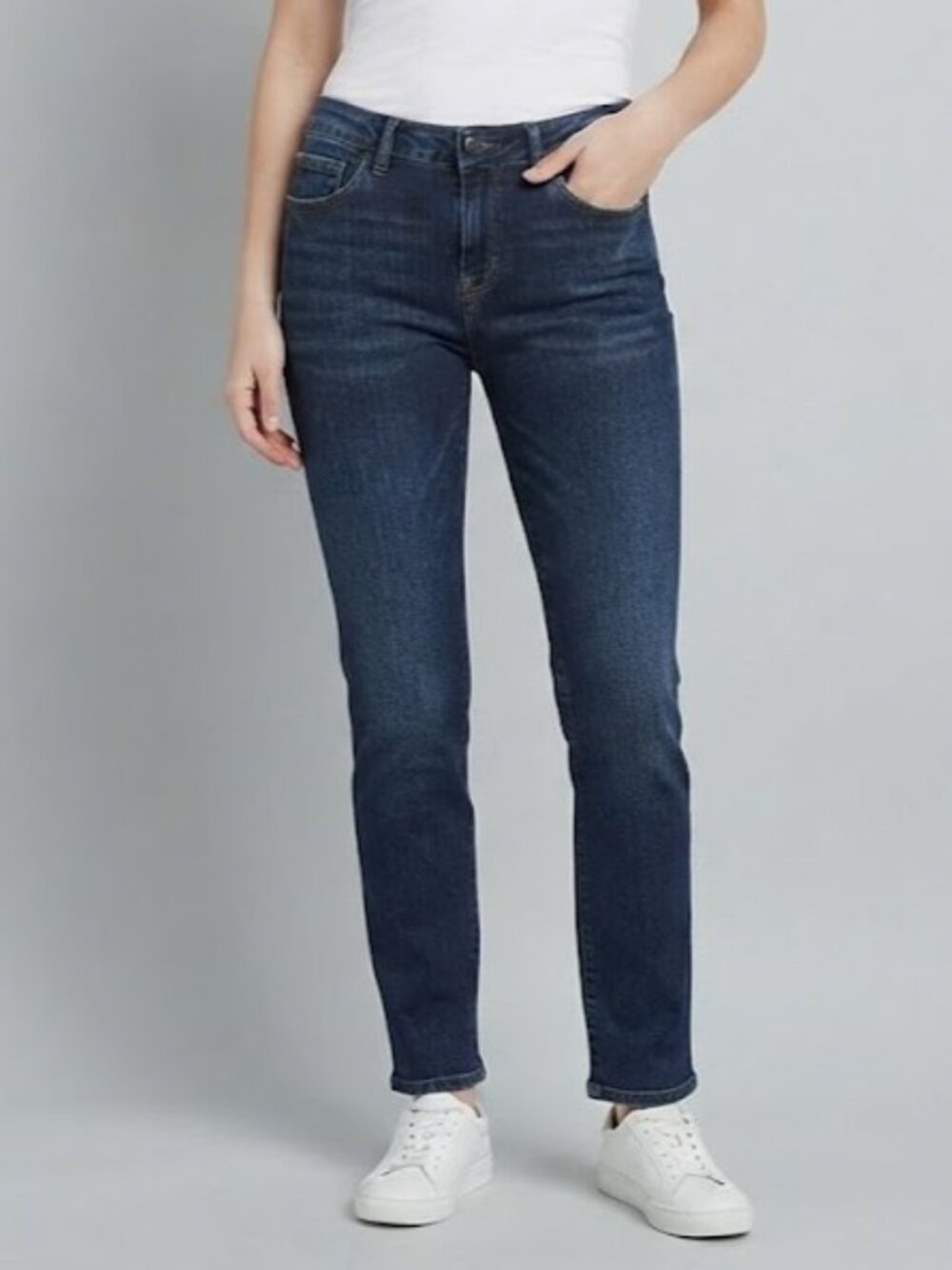 GUESS Dark Blue Straight-Leg Jeans